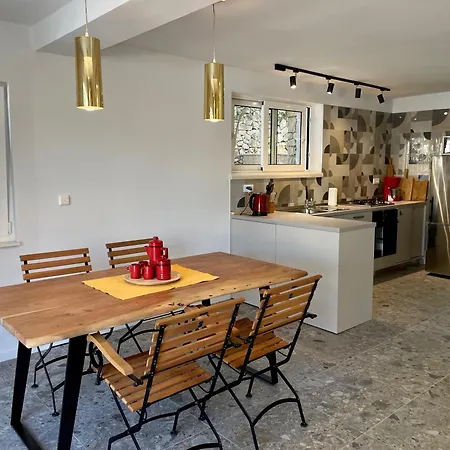 Вілла Leisure Vacation Трогір