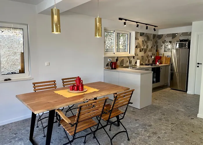 Вилла Leisure Vacation Трогир